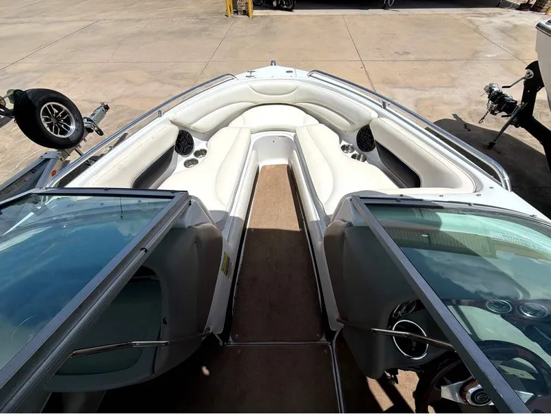 Slide: The Image of Crownline Boats 21 SS 2011 - 2