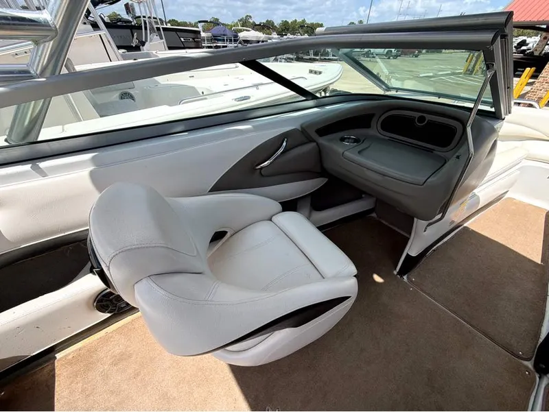 Slide: The Image of Crownline Boats 21 SS 2011 - 15