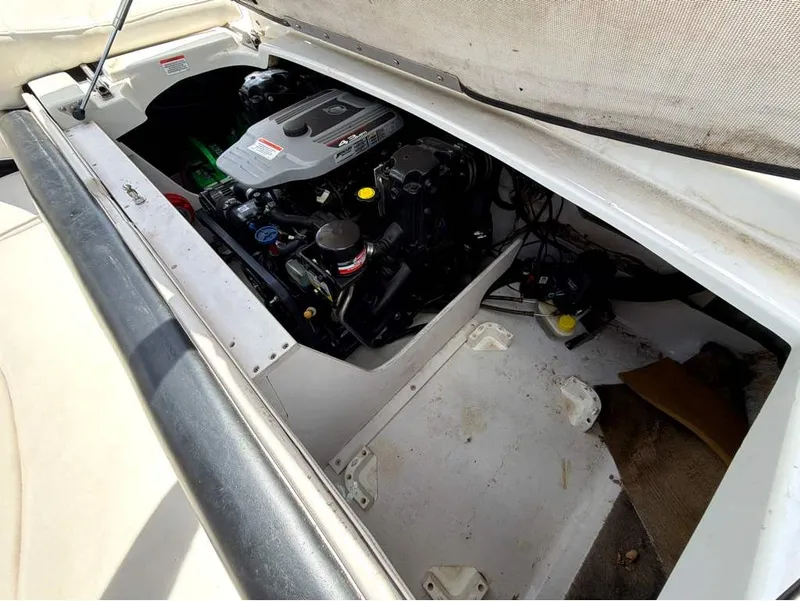 Slide: The Image of Crownline Boats 21 SS 2011 - 12