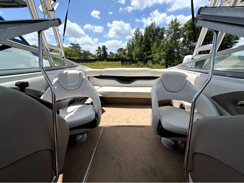 Slide: The Image of Crownline Boats 21 SS 2011 - 6