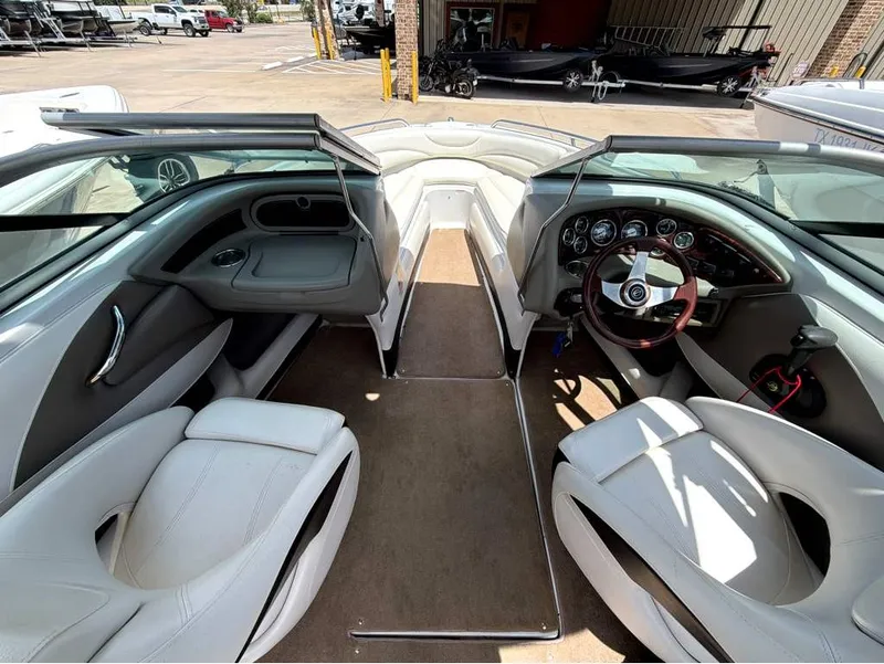 Slide: The Image of Crownline Boats 21 SS 2011 - 16