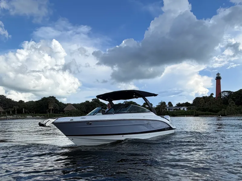 Slide: The Image of Sea Ray 280 SLX OB 2024 - 17