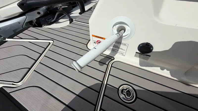 Slide: The Image of Sea Ray 280 SLX OB 2024 - 44
