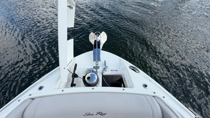 Slide: The Image of Sea Ray 280 SLX OB 2024 - 39
