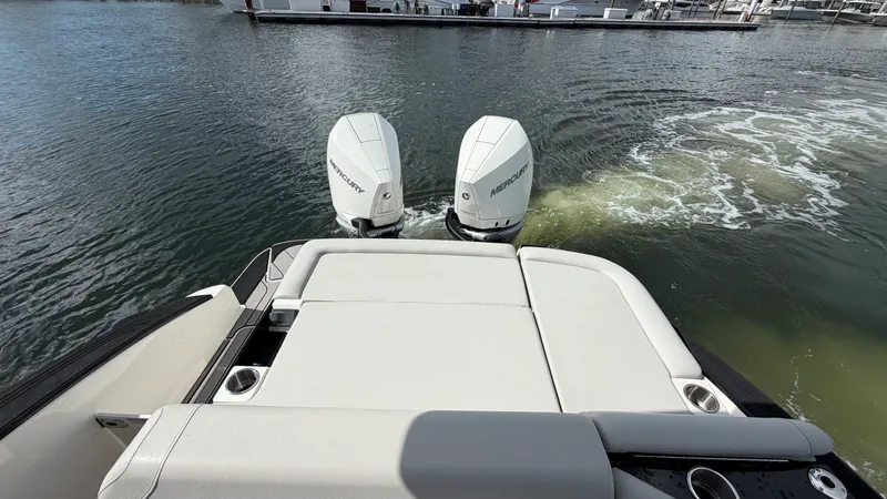 Slide: The Image of Sea Ray 280 SLX OB 2024 - 24