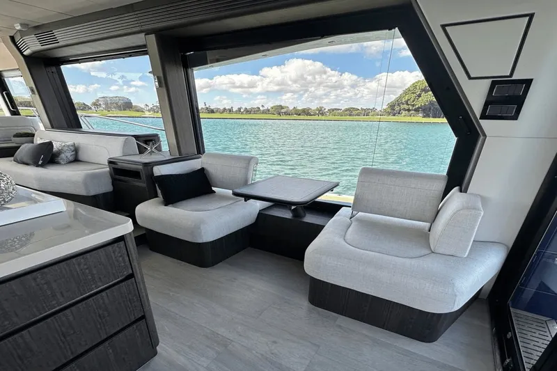 Slide: The Image of Galeon 560 Fly 2026 - 53