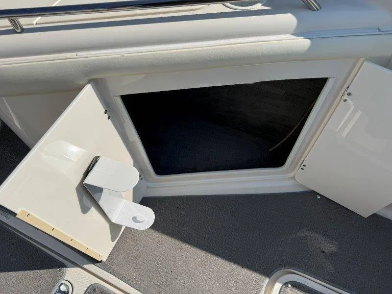Slide: The Image of Monterey 248 Ls 2003 - 34