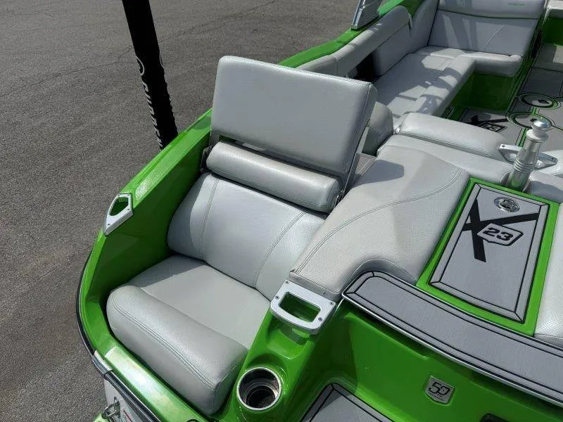 Slide: The Image of MasterCraft X23 2018 - 54