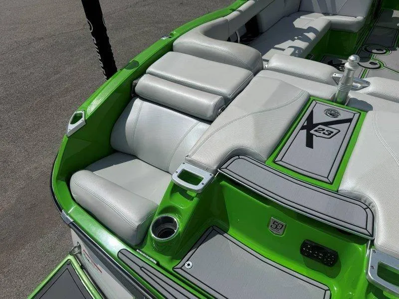 Slide: The Image of MasterCraft X23 2018 - 37