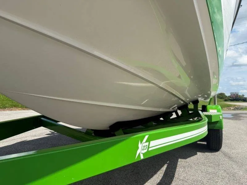 Slide: The Image of MasterCraft X23 2018 - 26