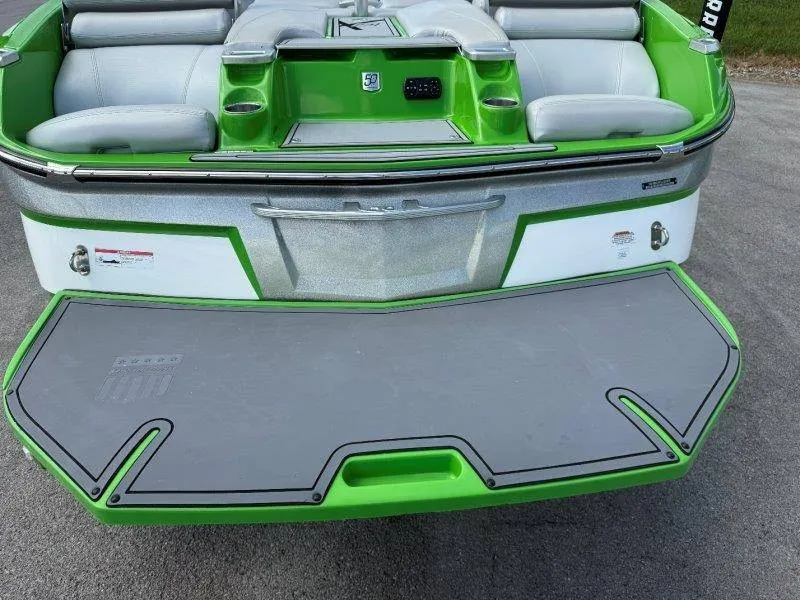 Slide: The Image of MasterCraft X23 2018 - 57
