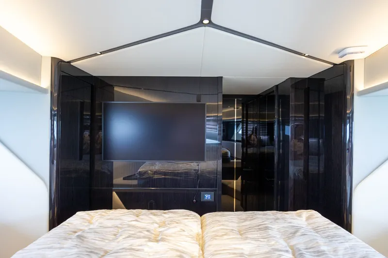 Slide: The Image of Sunseeker Predator 55 2026 - 56