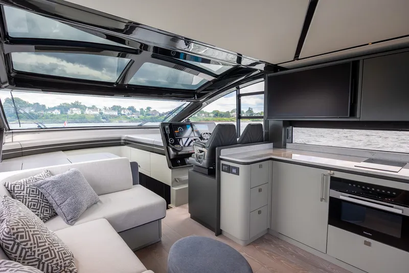 Slide: The Image of Sunseeker Predator 55 2026 - 37