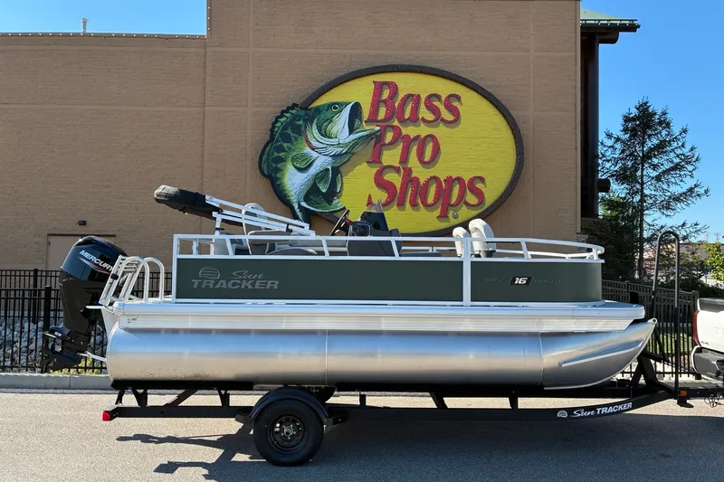 The Image of 2027 Sun Tracker Bass Buggy 16 XL Select pontoon boat at Bass Pro Shops. - 0