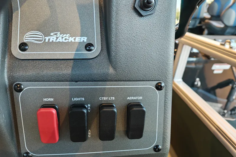 Slide: The Image of Control panel of 2027 Sun Tracker Bass Buggy 16 XL Select boat. - 21