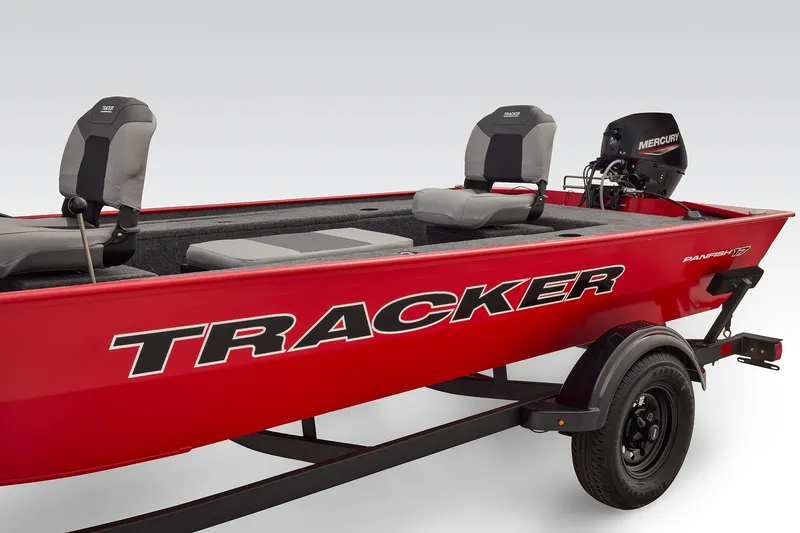 Slide: The Image of Tracker Panfish 17 2027 - 13