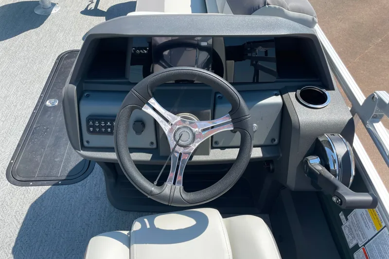 Slide: The Image of Steering console of 2027 Sun Tracker Bass Buggy 18 DLX pontoon boat. - 64