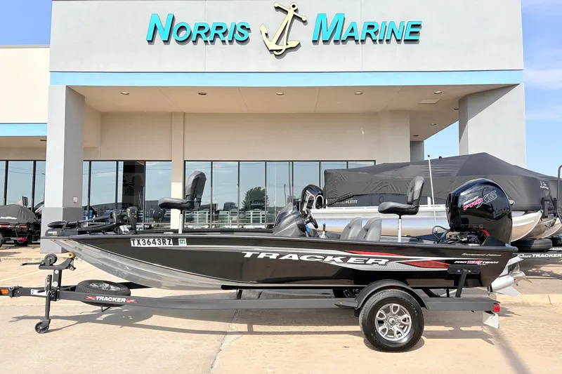 The Image of 2024 Tracker Pro Team 195 TXW Tournament Edition boat at Norris Marine dealership. - 1