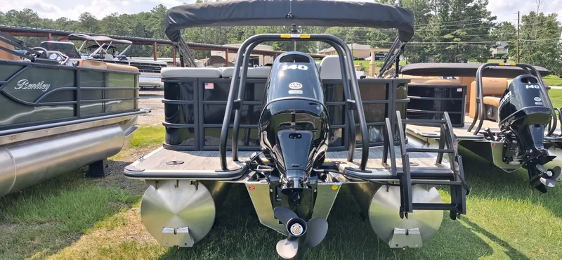 Slide: The Image of Bentley Pontoons 240 Cruise XL 2027 - 2