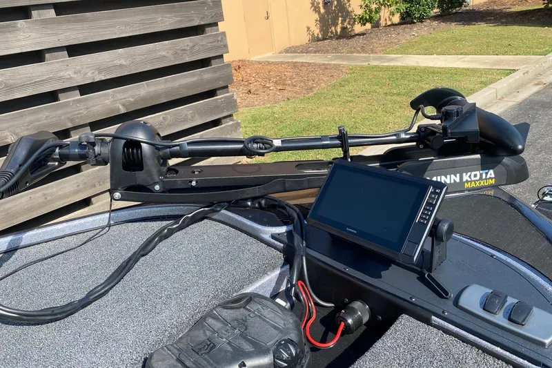 Slide: The Image of Fishing boat with Minn Kota Maxxum trolling motor and Garmin fishfinder, Nitro Z17, 2027 model. - 4