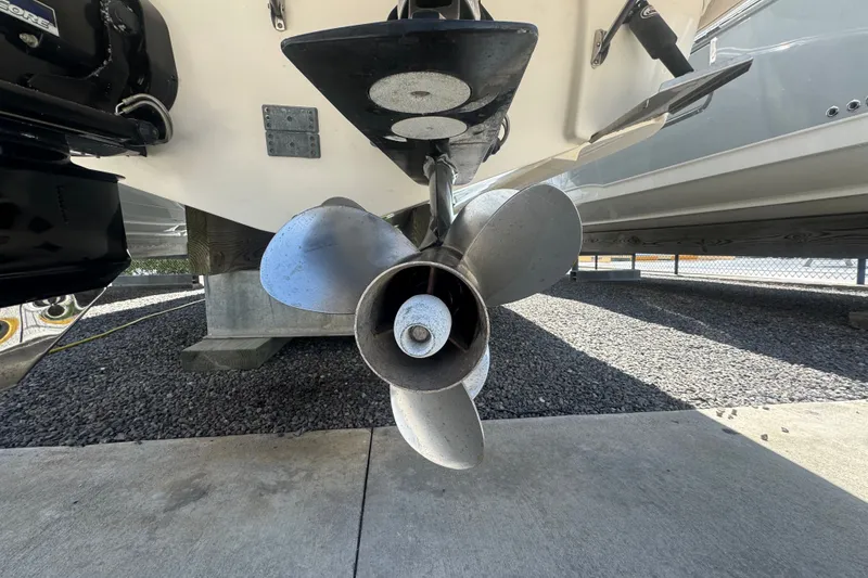 Slide: The Image of Propeller of a 2008 Chaparral Signature 290 boat on display. - 3