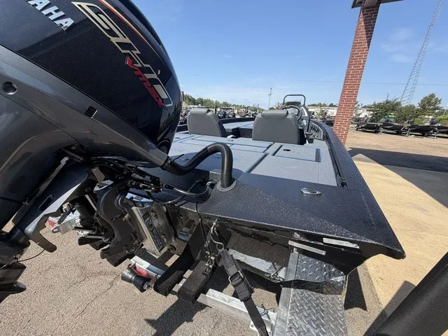 Slide: The Image of Xpress H20 Crappie 2027 - 16