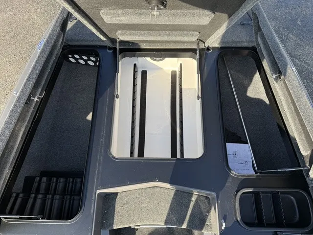Slide: The Image of Skeeter ZX 200 2025 - 5