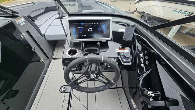 Slide: The Image of Yamaha 255XE 2025 - 7