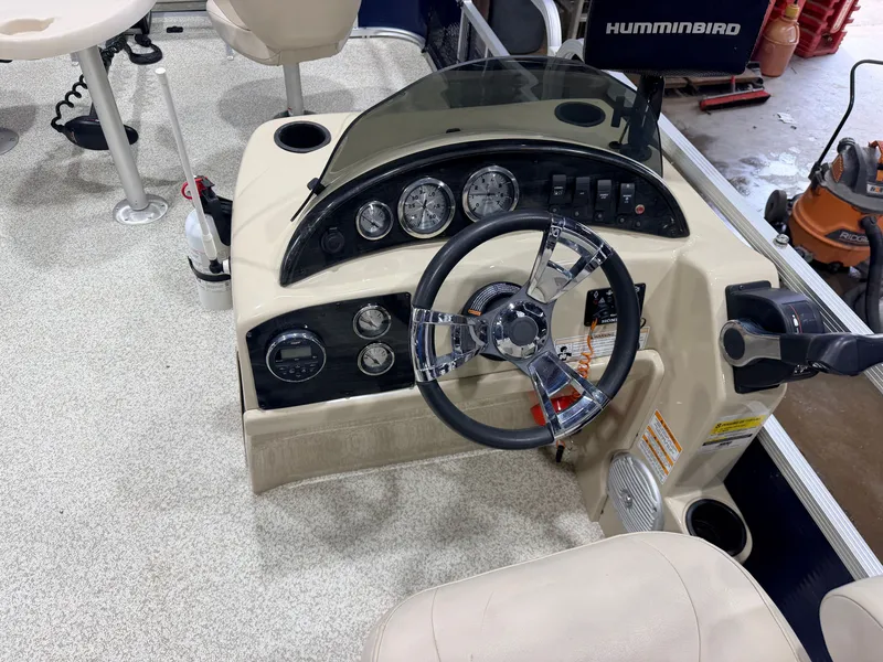 Slide: The Image of Montego Bay 8518 4-PT & 40HP Honda 4Stroke 2017 - 29