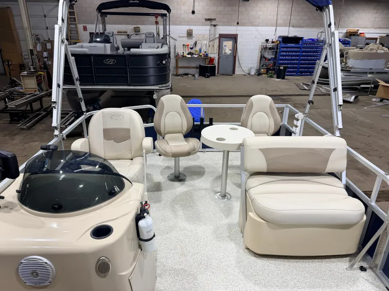 Slide: The Image of Montego Bay 8518 4-PT & 40HP Honda 4Stroke 2017 - 5