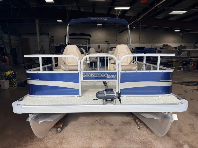 Slide: The Image of Montego Bay 8518 4-PT & 40HP Honda 4Stroke 2017 - 20
