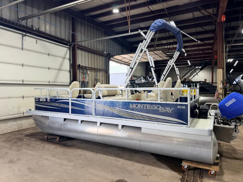 Slide: The Image of Montego Bay 8518 4-PT & 40HP Honda 4Stroke 2017 - 50