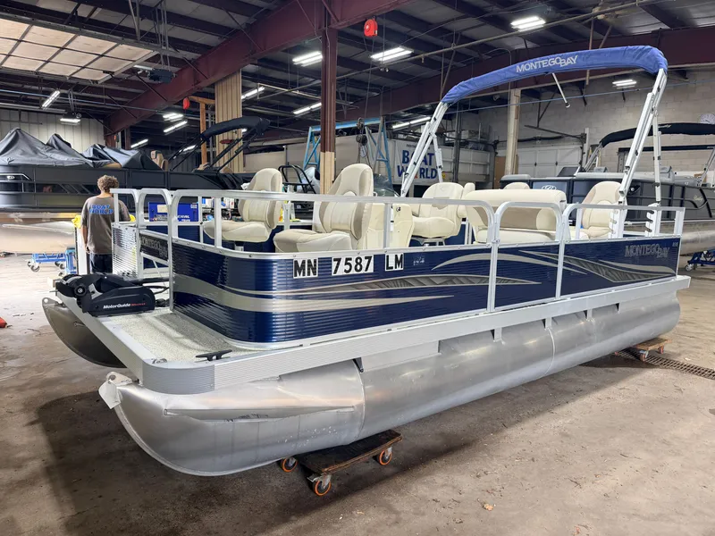 Slide: The Image of Montego Bay 8518 4-PT & 40HP Honda 4Stroke 2017 - 47