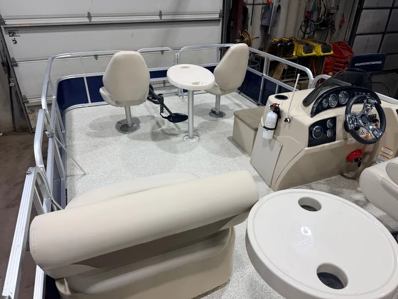 Slide: The Image of Montego Bay 8518 4-PT & 40HP Honda 4Stroke 2017 - 6