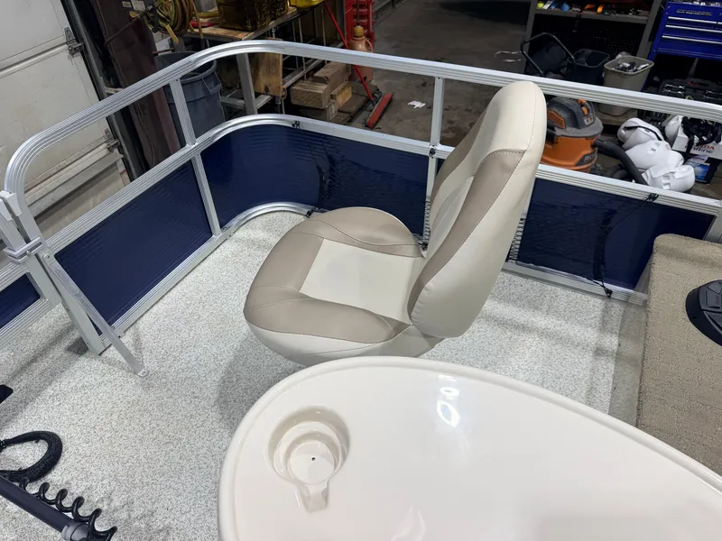 Slide: The Image of Montego Bay 8518 4-PT & 40HP Honda 4Stroke 2017 - 14
