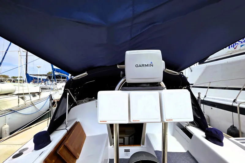 Slide: The Image of Cockpit of 1995 Catalina 30 MkIII sailboat with Garmin navigation equipment. - 16