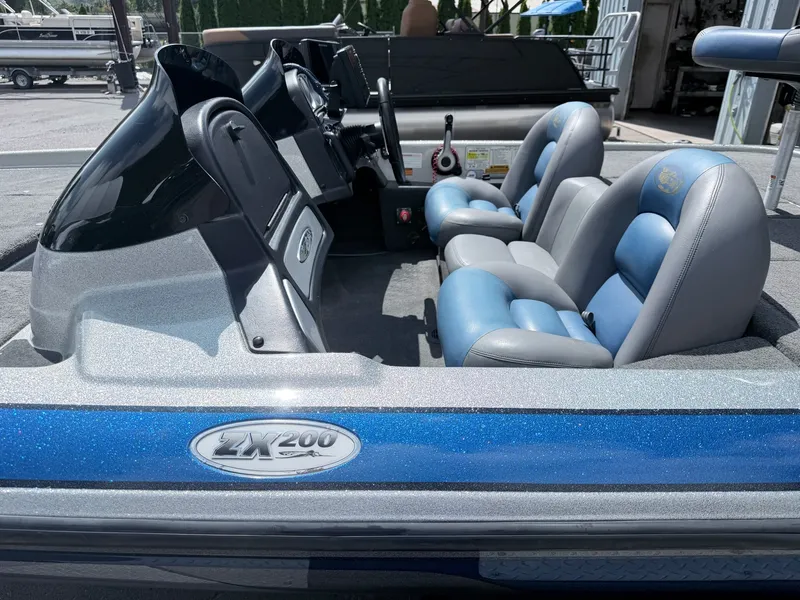 Slide: The Image of Skeeter ZX200 2007 - 34