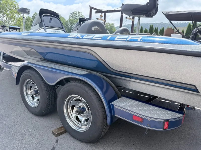 Slide: The Image of Skeeter ZX200 2007 - 43