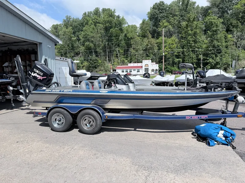 The Image of Skeeter ZX200 2007 - 1