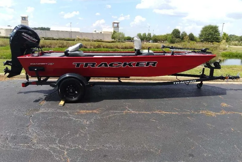 The Image of Tracker Panfish 17 2027 - undefined