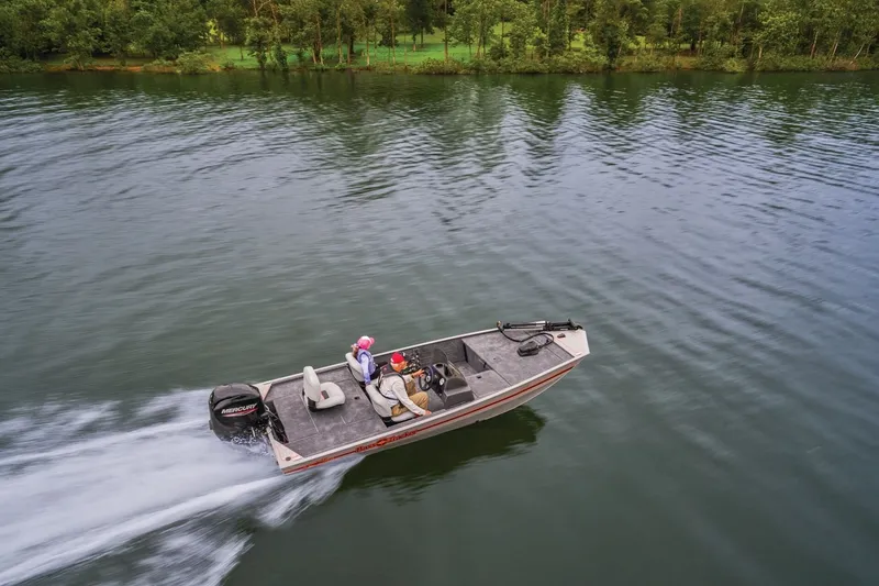 Slide: The Image of Tracker Bass Tracker Classic Limited 2027 - 25