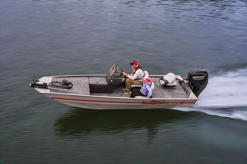 Slide: The Image of Tracker Bass Tracker Classic Limited 2027 - 26