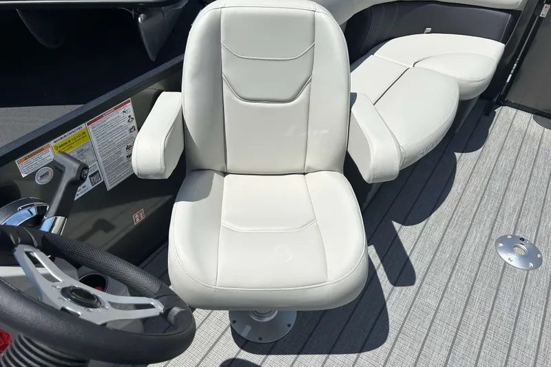 Slide: The Image of Captain's chair on 2026 Sylvan Mirage 820 LZ pontoon boat, featuring sleek design and comfortable seating. - 6