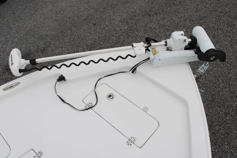 Slide: The Image of 2018 Sea Hunt BX21 boat with Minn Kota trolling motor on deck. - 17