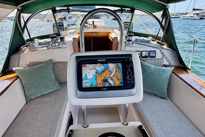 Slide: The Image of 1995 Island Packet 40’ “DREAM CATCHER” Offered by Northstar Yacht Sales - Please Contact: Chris Carney, CPYB at 401-633-2070 - 5