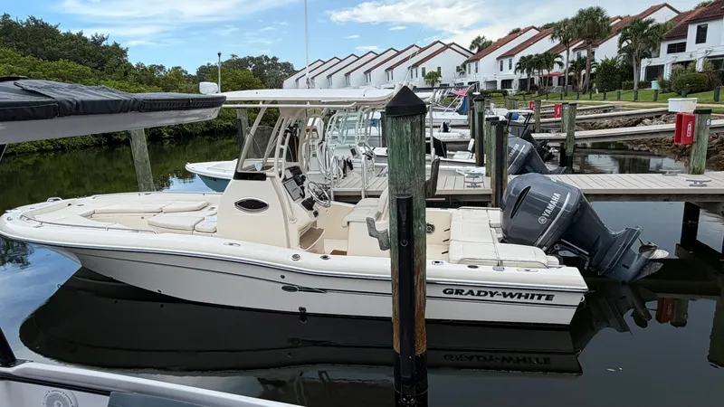 The Image of Grady-White 251 COASTAL EXPLORER 2015 - 0