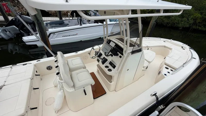 Slide: The Image of Grady-White 251 COASTAL EXPLORER 2015 - 4