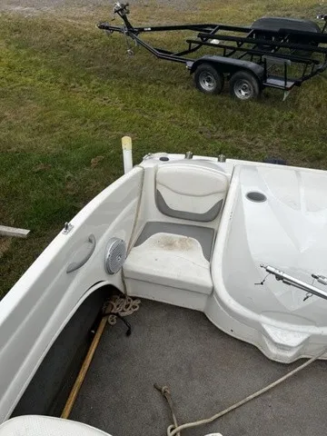 Slide: The Image of Bayliner 175 Bowrider 2009 - 12