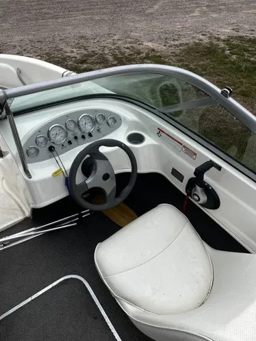 Slide: The Image of Bayliner 175 Bowrider 2009 - 11