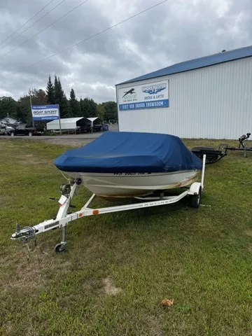Slide: The Image of Bayliner 175 Bowrider 2009 - 2